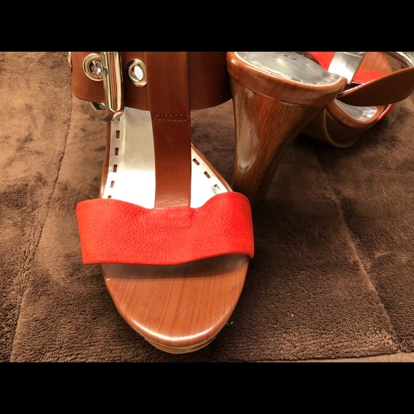 Gianni Bini Brown and orange heels - Picture 3 of 3